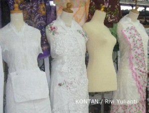 Sentra songket: Songket tak terbeli, bisa pilih aksesori (2)