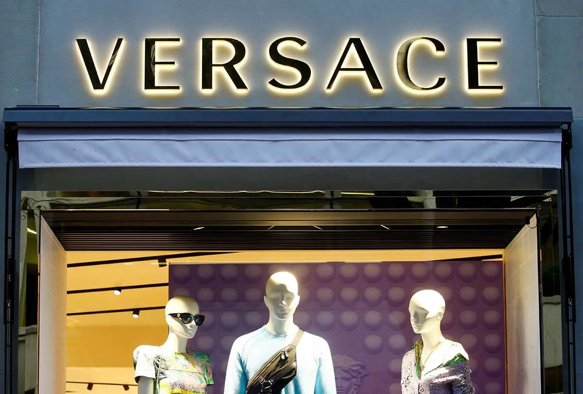 Diskon Besar Produk Barang Mewah di Toko Online China 