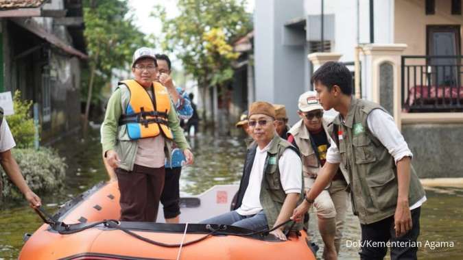 Kemenag Hadir Membersamai Korban Banjir Jateng dengan BAZNAS dan LAZ