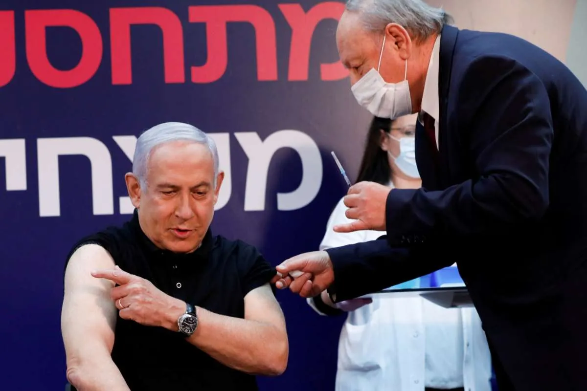 Duh, belasan ribu orang Israel positif Covid-19 setelah divaksinasi