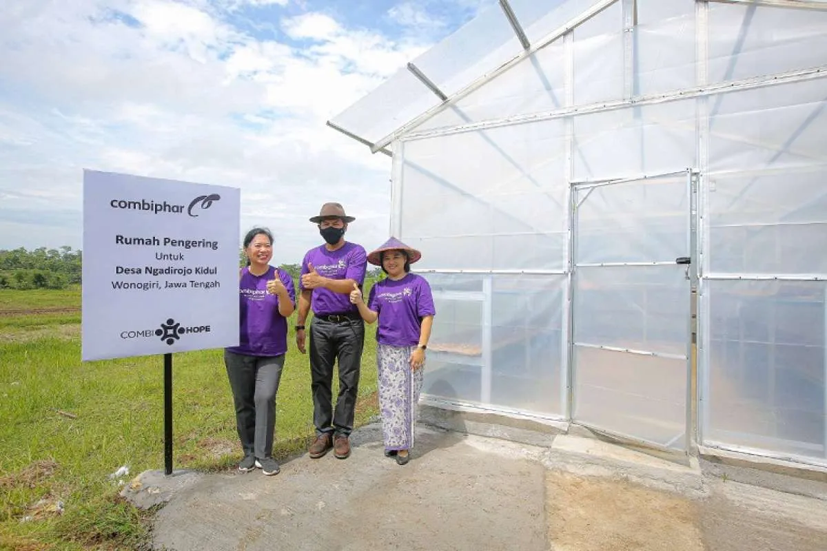 Combiphar Serahkan 5 Rumah Pengering guna Keberlanjutan ProgramPemberdayaan Perempuan