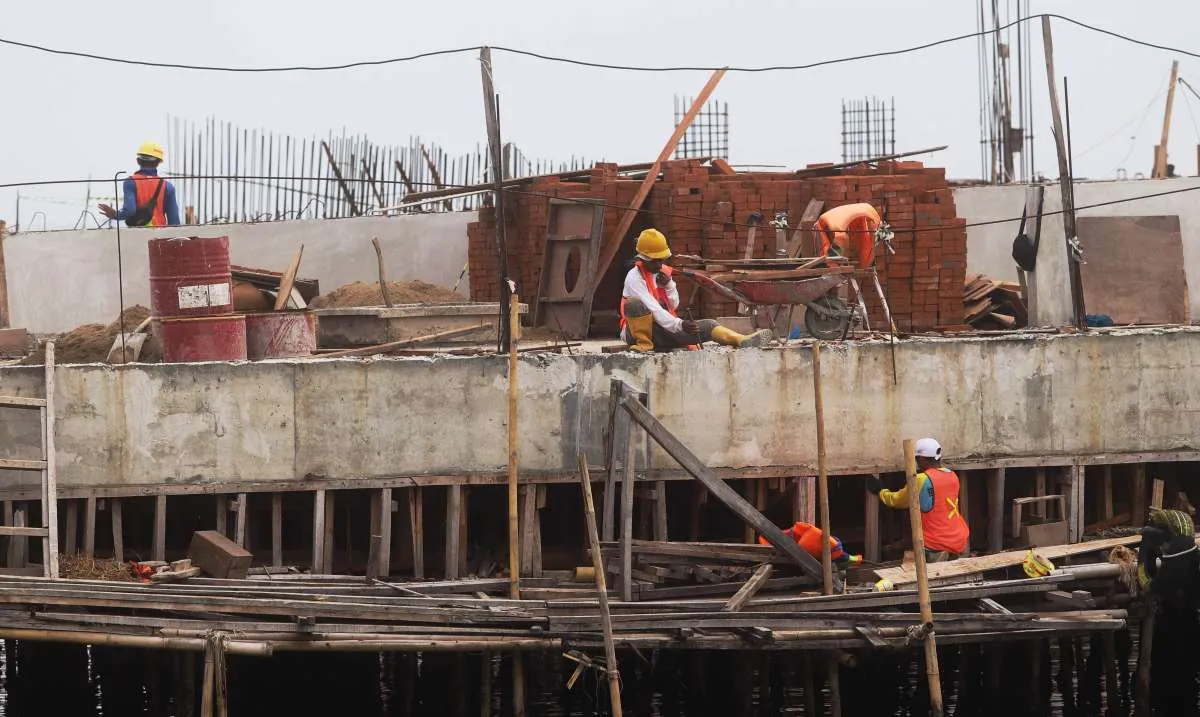 Harga Solar Melejit dan Rupiah Melemah, Gapensi: Kenaikan Harga Tak Bisa Dihindari