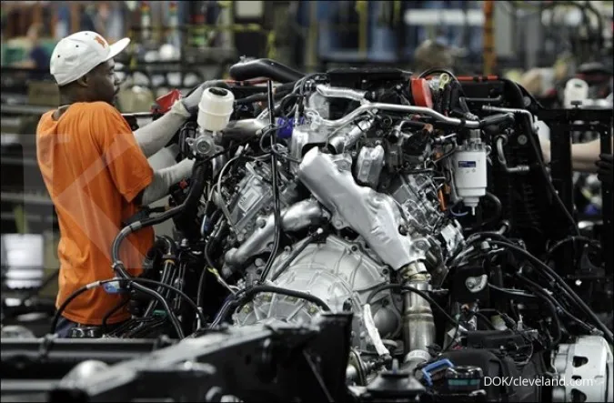 U.S. auto industry calls for government help as it warns of impact of chip shortage