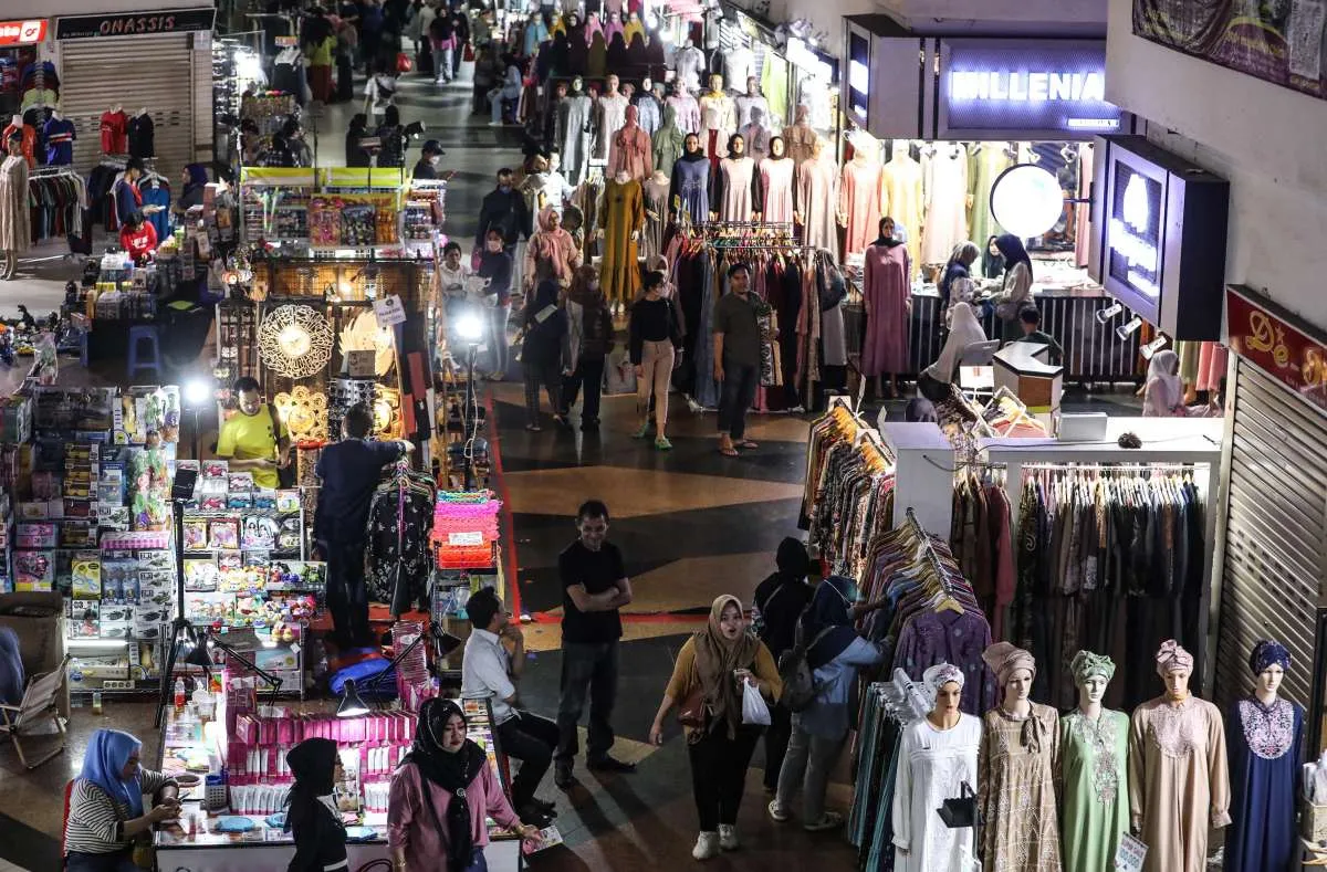 Survei Mandiri Institute: Masyarakat Mengerem Belanja Pada Libur Lebaran 2025