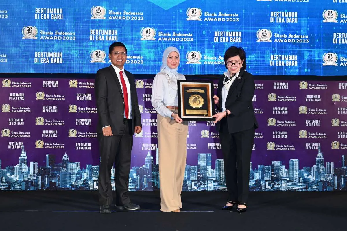 Pertahankan Kinerja Positif 3 Tahun Berturut-turut, SIG Raih Bisnis Indonesia Awards