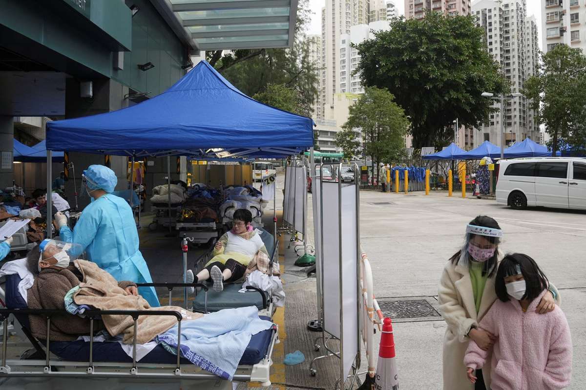 Hong Kong Sedang Bertempur Habis-habisan Menahan Lonjakan Covid, Beijing Turun Tangan