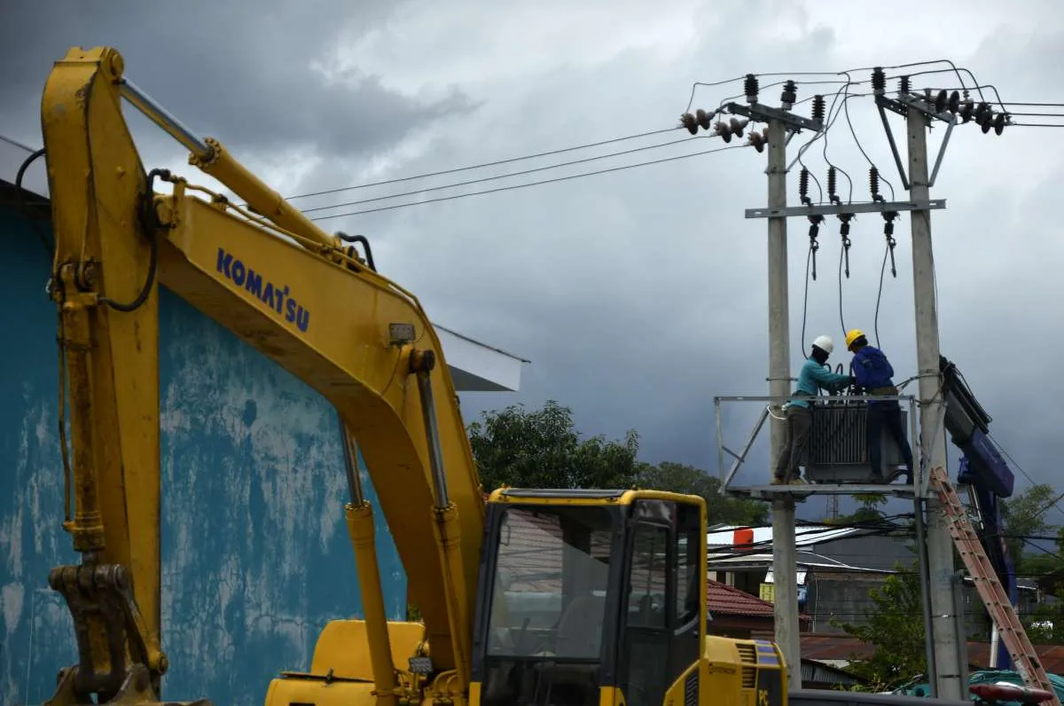PLN investasi Rp 6,8 miliar untuk jaringan listrik di Kabupaten Ogan Komering Ilir
