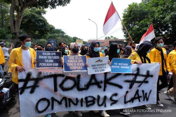 Mungkinkah Jokowi keluarkan Perppu batalkan Omnibus Law UU Cipta Kerja? 