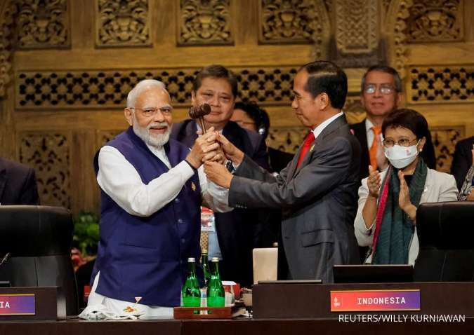 Presiden Jokowi Resmi Serahkan Kepemimpinan G20 ke PM India Narendra Modi