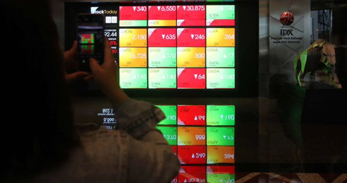 Anjlok, Cek Harga Saham GOTO & BBRI di Perdagangan Bursa Jumat (2/12)