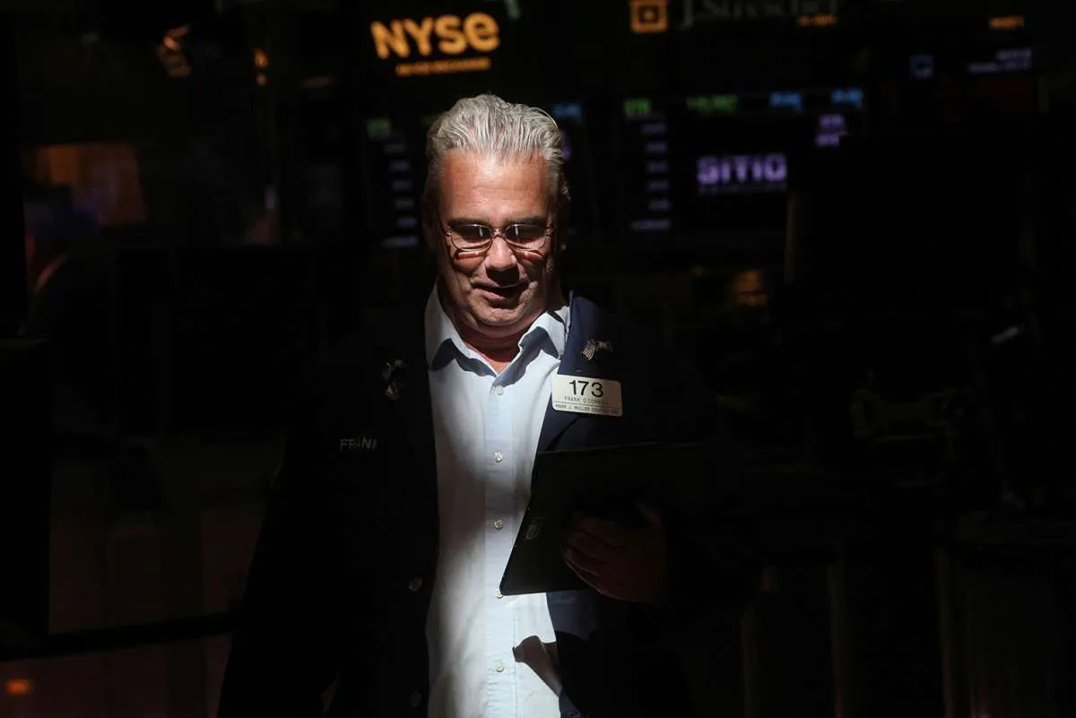 Wall Street Melesat Jelang Akhir Pekan Dipicu Perbaikan Penjualan Ritel