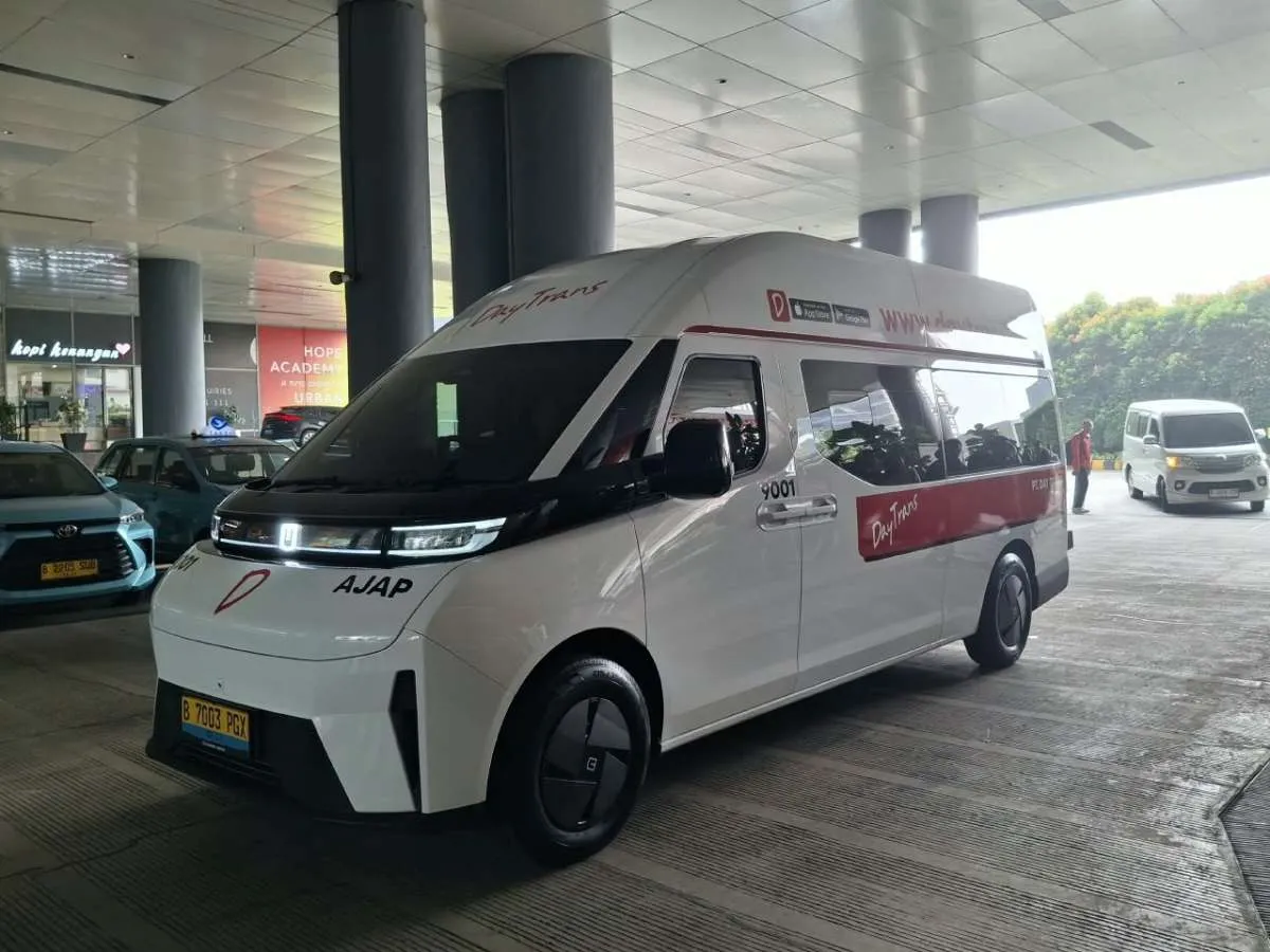WEHA Ekspansi ke Kendaraan Listrik, Daytrans Bidik 30 Unit EV Farizon SuperVan 