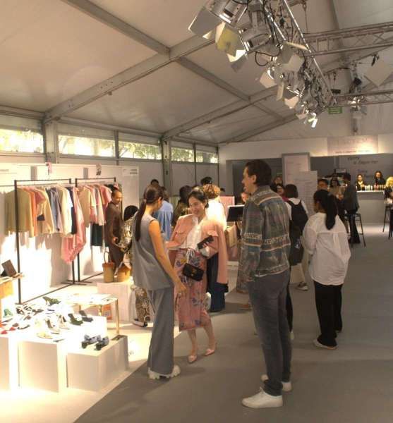 Delapan Jenama Fesyen Indonesia Tampil di L'adresse Trade Showroom-Paris Fashion Week