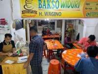 Gurih Kenyal Bakso dan Mi Ayam Legenda Kemandoran