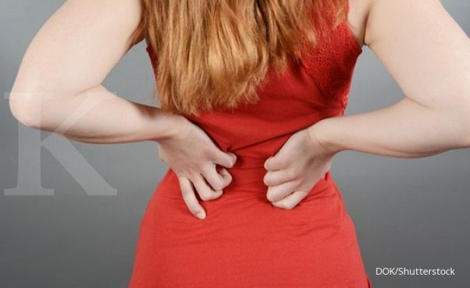 4 Penyebab nyeri punggung bawah beserta faktor risikonya