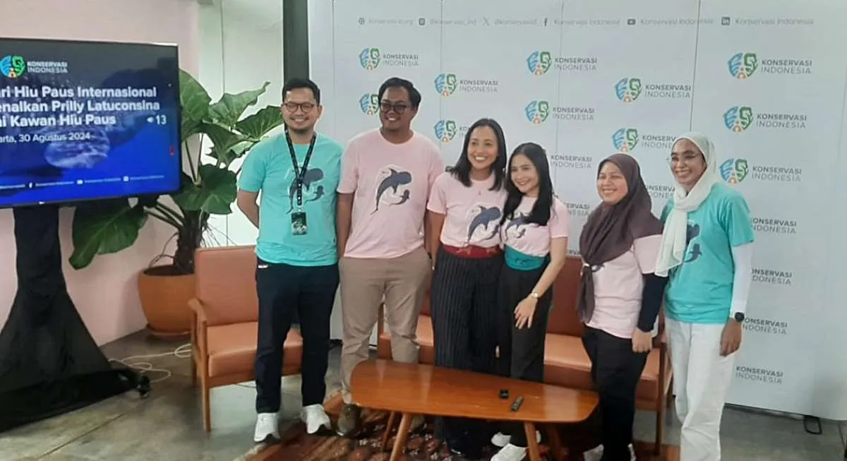 Pariwisata Tak Bertanggung Jawab Mengancam Kelestarian Hiu Paus