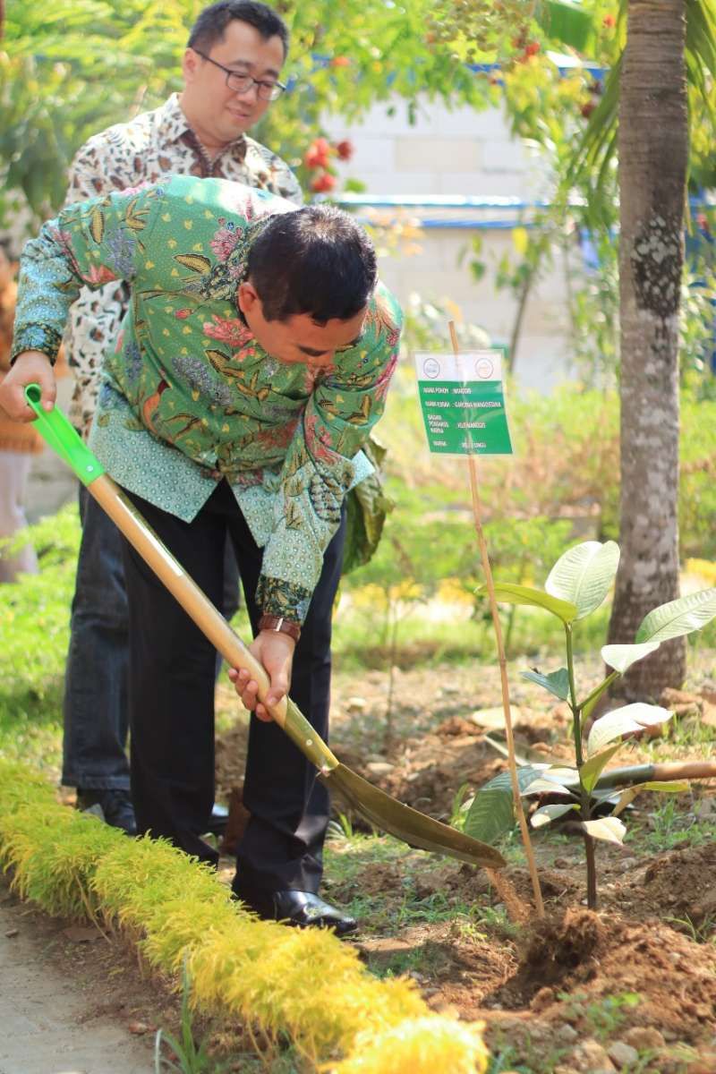 Rumah Batik TBIG Tambah Koleksi Tanaman Pewarna Alam untuk Batik