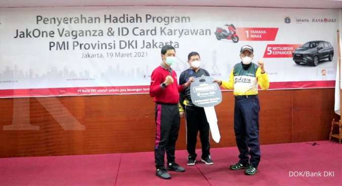 Bank DKI serahkan hadiah Program JakOne Vaganza kepada PMI Provinsi DKI Jakarta