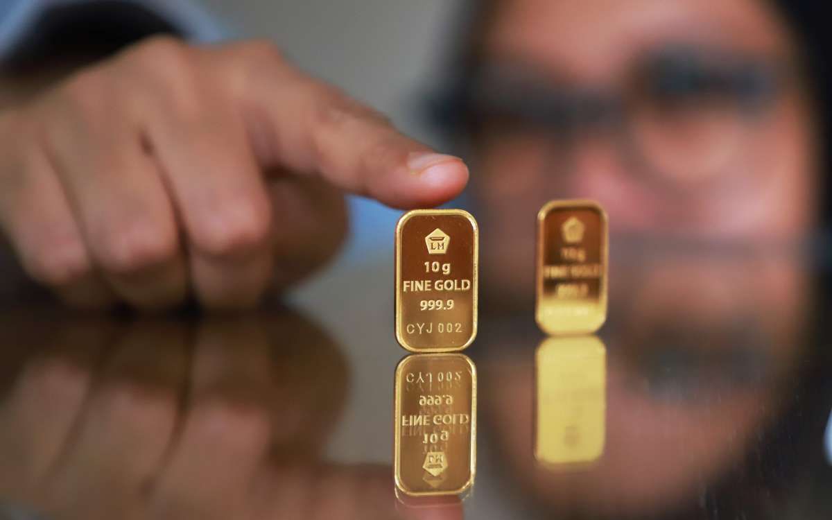 Emiten Emas Mengalap Berkah dari Rekor Harga Emas 