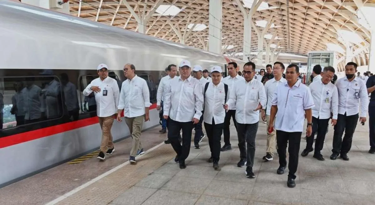 Operasional Kereta Cepat Jakarta-Bandung Mulai Oktober 2023