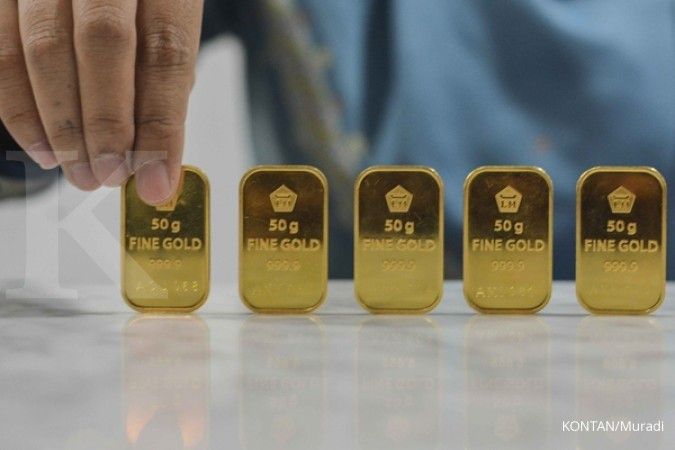 Harga emas Antam hari ini turun Rp 2.000 per gram