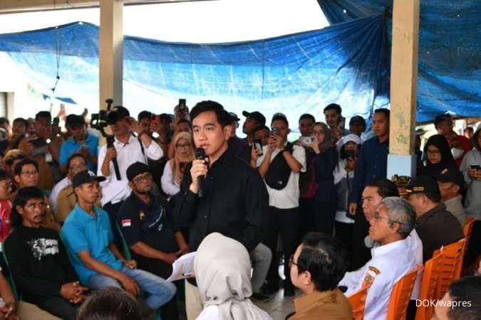 Gibran Tinjau Produksi Bahan Bakar Pesawat dari Minyak Jelantah di Cilacap