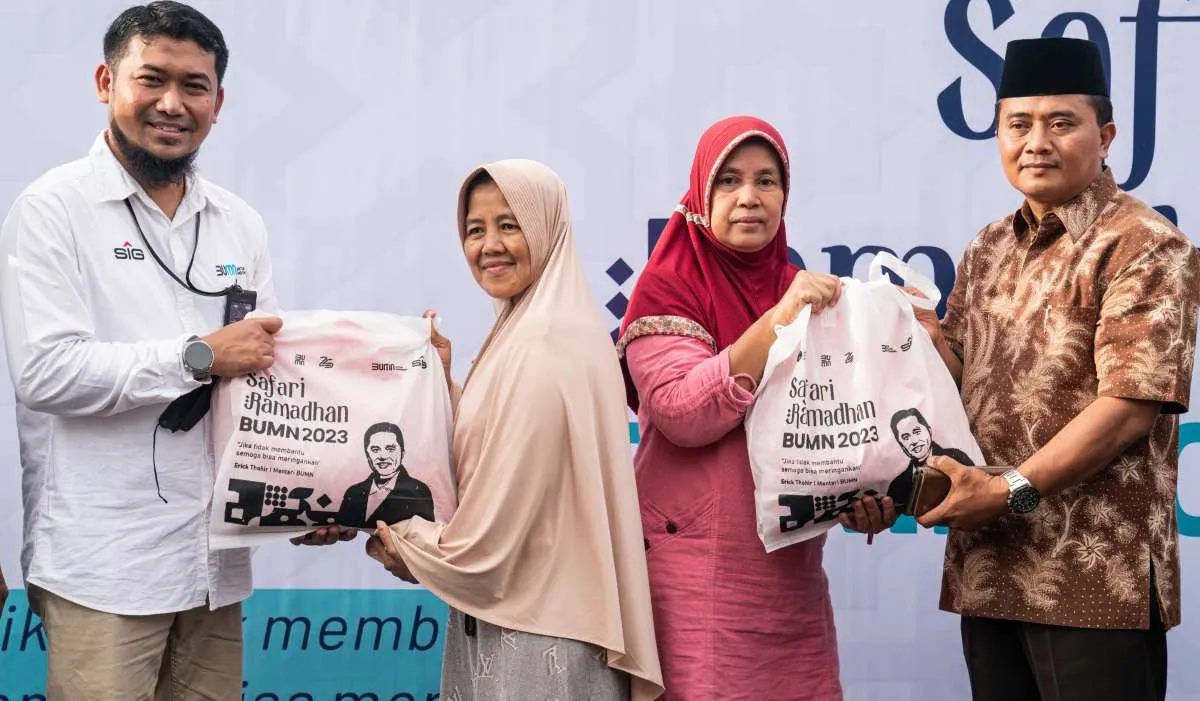 Safari Ramadan BUMN 2023 di Tangerang Selatan,1.000 Paket Sembako SIG Sukses Tersalur