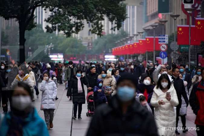 More than 2,000 now infected with coronavirus, 56 dead in China