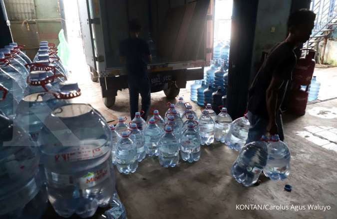 Pengusaha Air Minum Sebut Tren Penjualan AMDK Alami Penurunan Pasca Lebaran