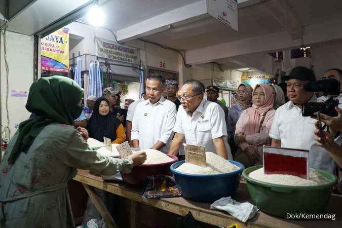 Mendag Tinjau Pasar Tarogog: Jelang Iduladha, Harga Bapok Stabil & Stok Terjaga