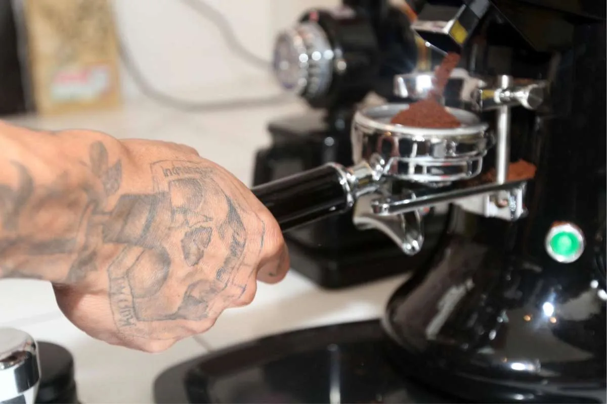 Bukan Cuma Barista, Ini 7 Jenis Pekerjaan Part Time Buat Tambah Cuan Mahasiswa