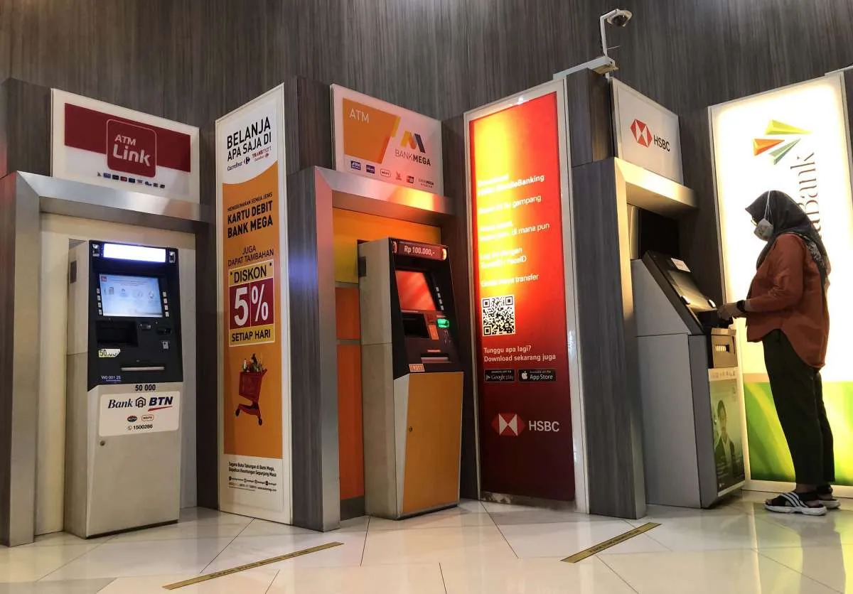 Siap-siap, biaya transfer antar bank akan turun Rp 2.500 mulai pekan II Desember 2021