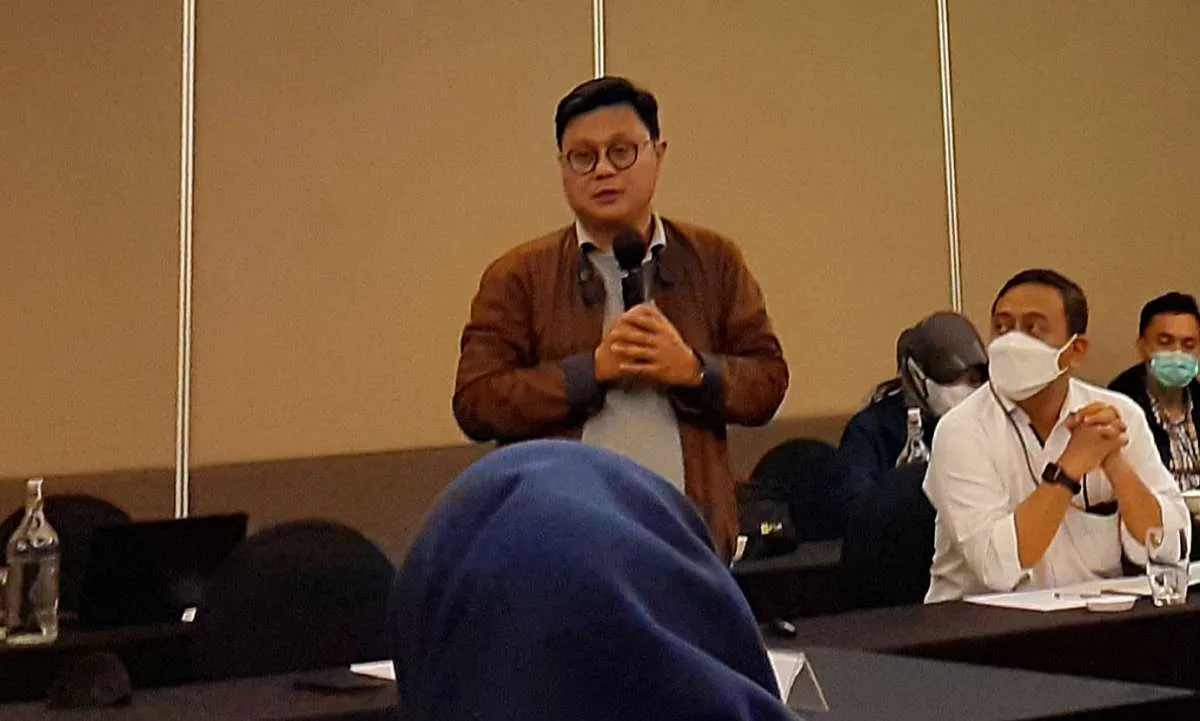 Direktur Hubungan Kelembagaan MIND ID Terima Penghargaan Top Leadership