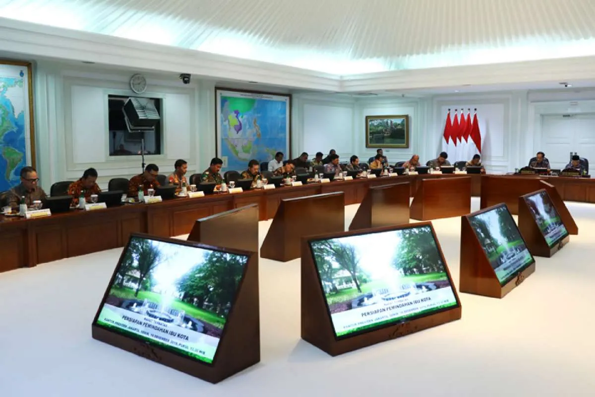 Jokowi minta RUU omnibus law cipta lapangan kerja dibuka ke publik