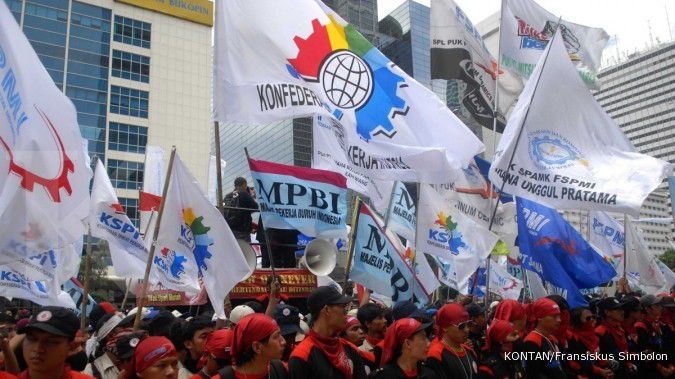Buruh ragu Jokowi berani hapus outsourcing
