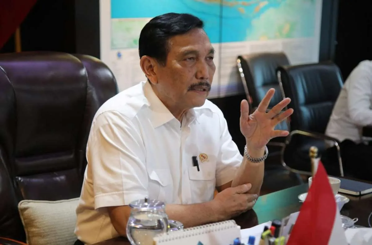 Klaim kondisi terkendali, Luhut proyeksikan kasus Covid-19 melandai pekan depan