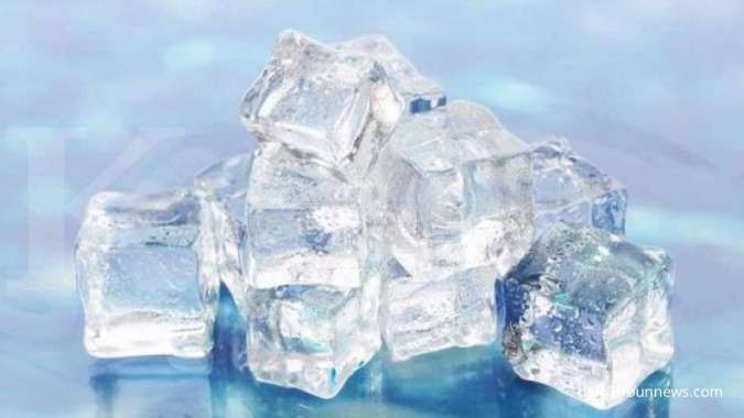 Es batu bisa meredakan nyeri akibat asam urat dengan cepat