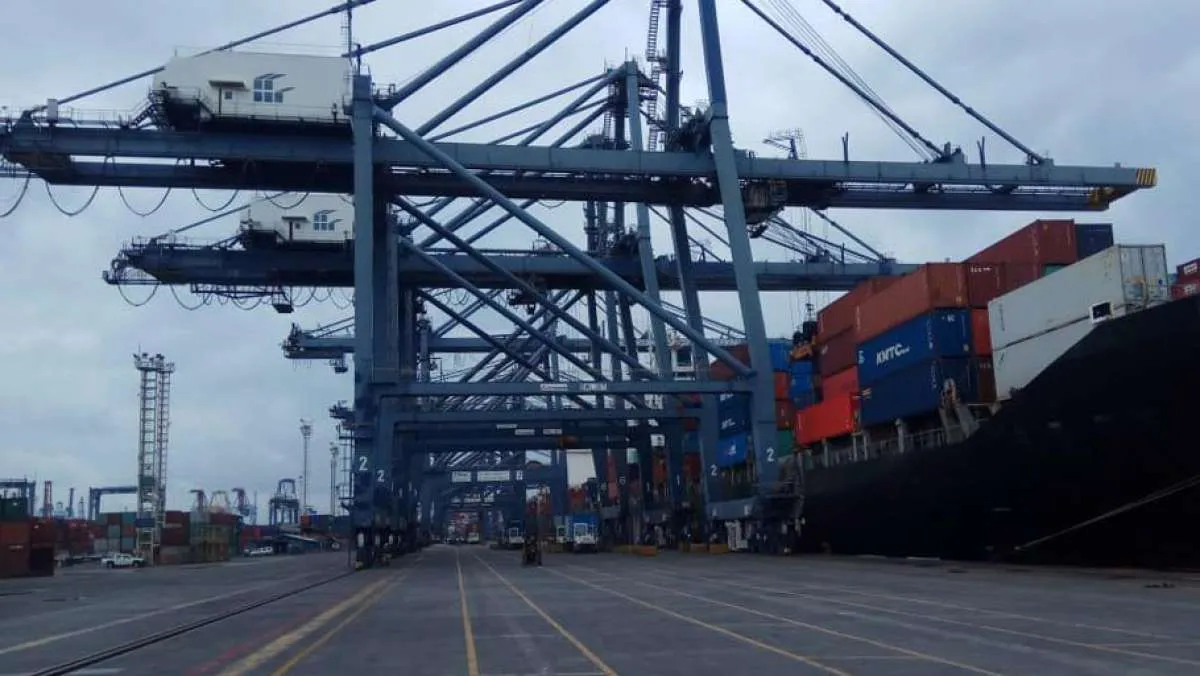 Pelindo Akan Investasi Peralatan Baru dan Memperkuat Dermaga di TPK Koja