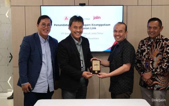 Jalin Gandeng Bank UMKM Jatim Percepat Transformasi Digital Perbankan Daerah