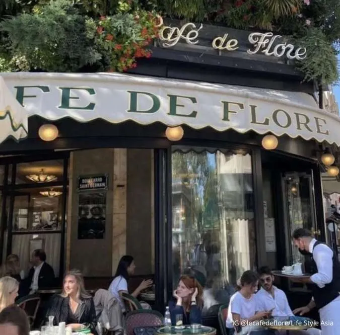 cafe de flore emily in paris