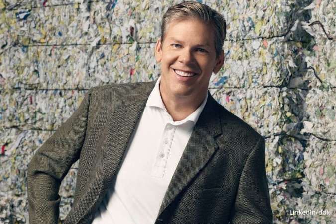 Kisah CEO Waste Management yang Turun Angkut Sampah Dini Hari Demi Keselamatan