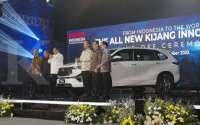 Toyota Resmi Memulai Produksi Mobil Hybrid di Indonesia