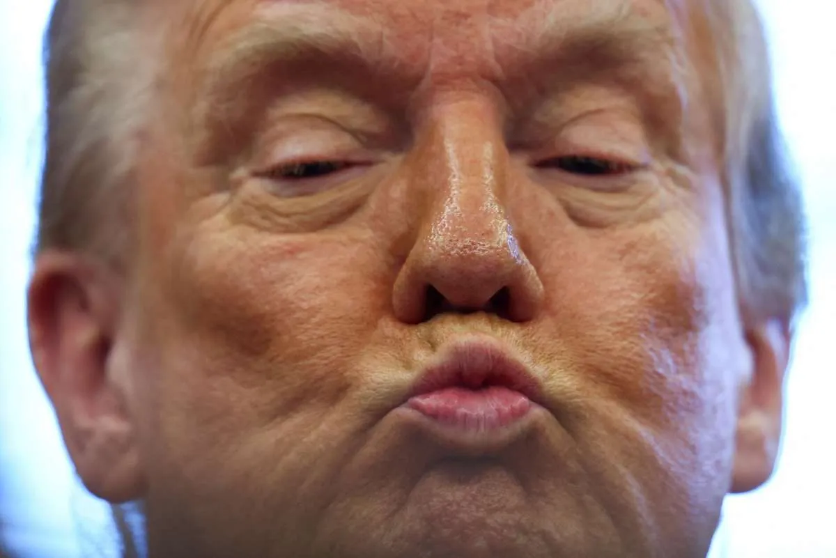 Trump Pastikan Tarif 25% untuk Meksiko dan Kanada 4 Maret, China Kena Tambahan 10% 