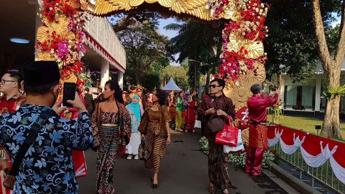 Warga Penuhi Halaman Istana Merdeka untuk Upacara HUT Kemerdekaan ke-78 RI