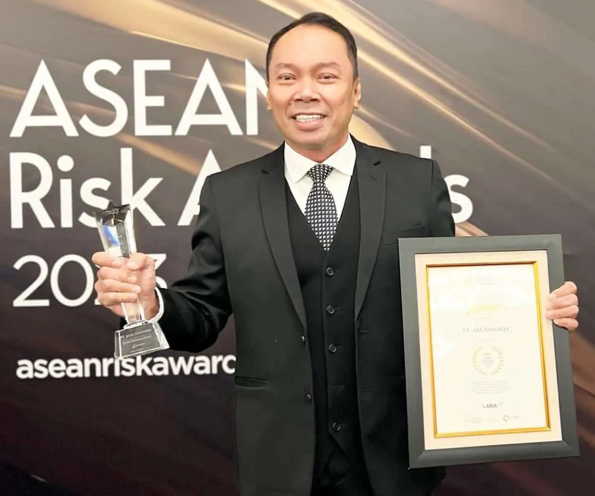 Rivan A.Purwantono Raih Risk Professional of the Year di Ajang ASEAN Risk Awards 2023