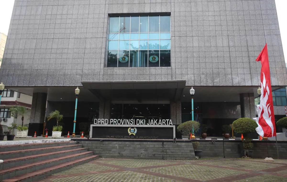 Sanksi denda maksimal Rp 50 juta warga DKI yang tolak vaksin corona, ini detilnya
