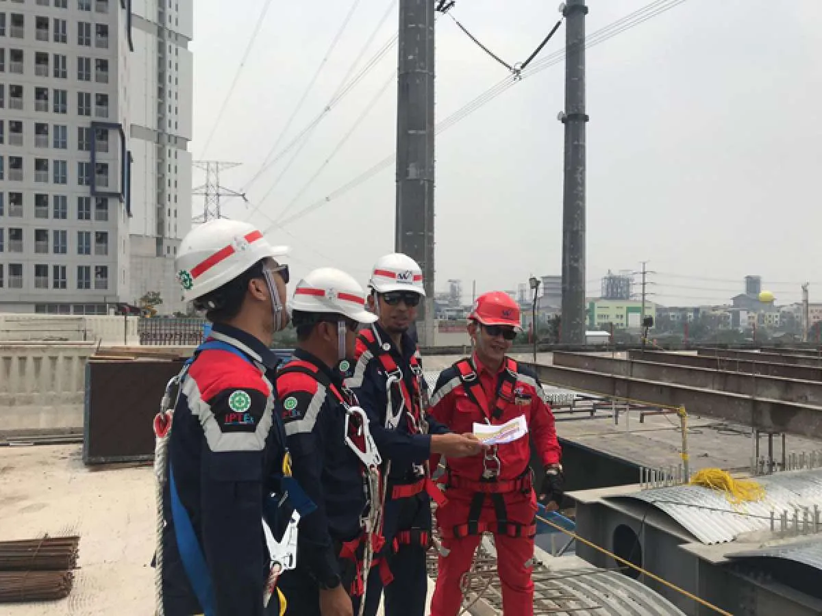Proyek Tol Jakarta Cikampek II Elevated sempat terhambat gara-gara sutet