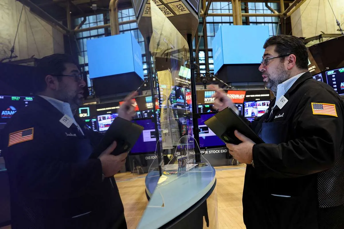 Wall Street Anjlok, Nasdaq Mengonfirmasi Kondisi Bearish