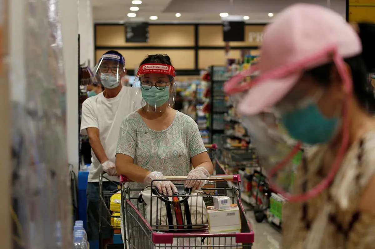 Kenapa kebanyakan wanita suka belanja? Ini lima alasannya