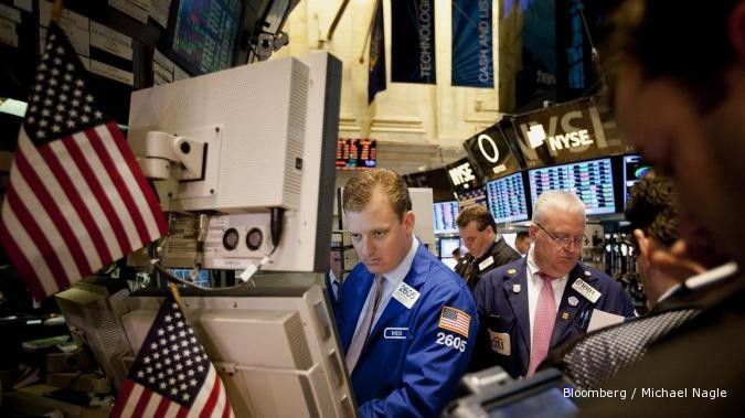 Peringkat utang dipangkas, Wall Street malah naik